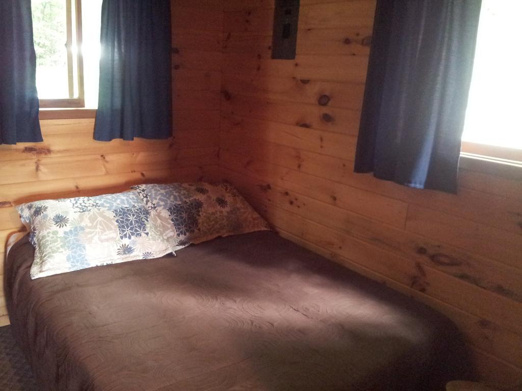 Red Lodge Resort Little Current Chambre photo