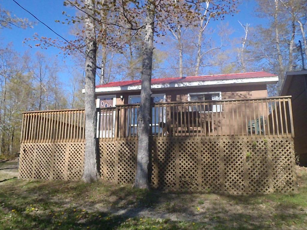 Red Lodge Resort Little Current Chambre photo