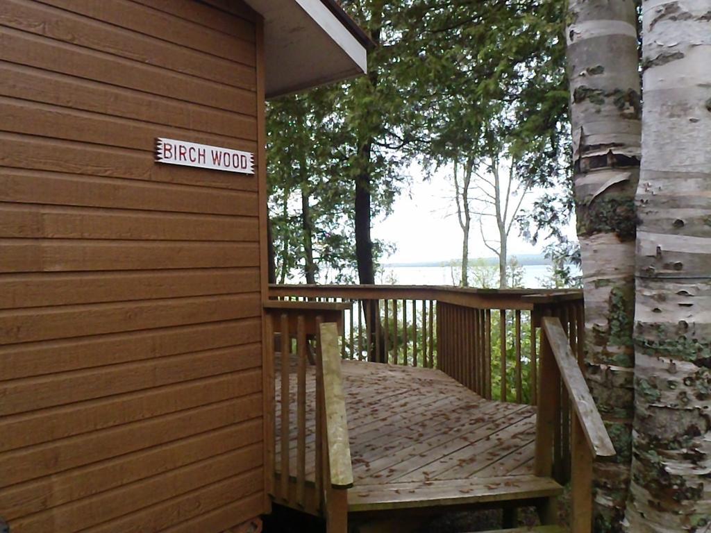 Red Lodge Resort Little Current Chambre photo