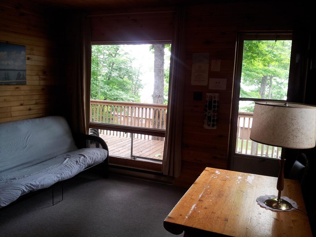 Red Lodge Resort Little Current Chambre photo