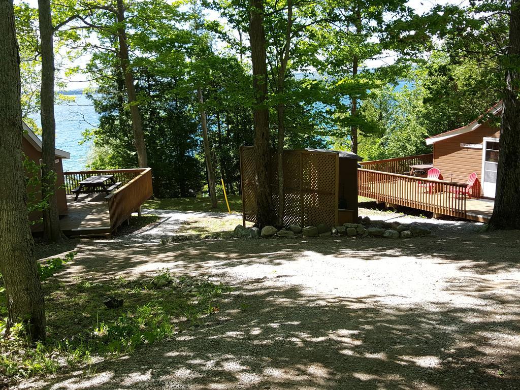 Red Lodge Resort Little Current Extérieur photo